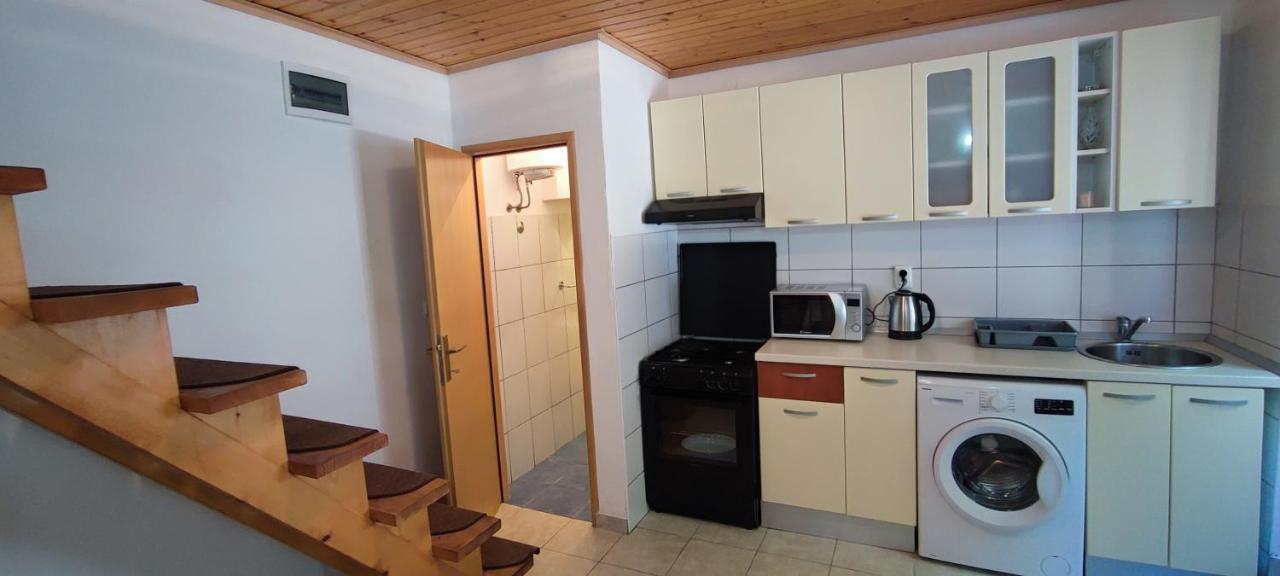 Studio Apartman Kaštel Kambelovac Kastela Bagian luar foto