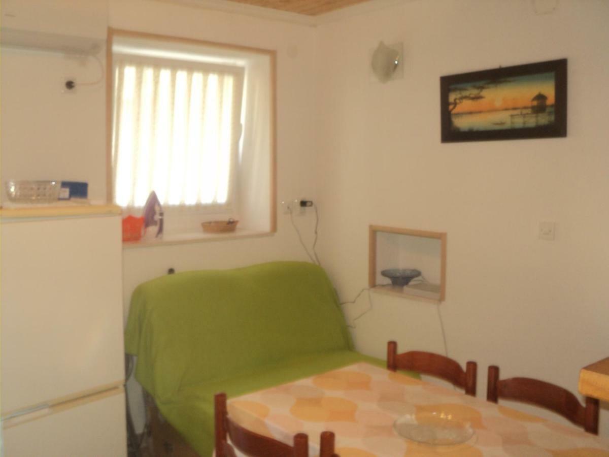 Studio Apartman Kaštel Kambelovac Kastela Bagian luar foto