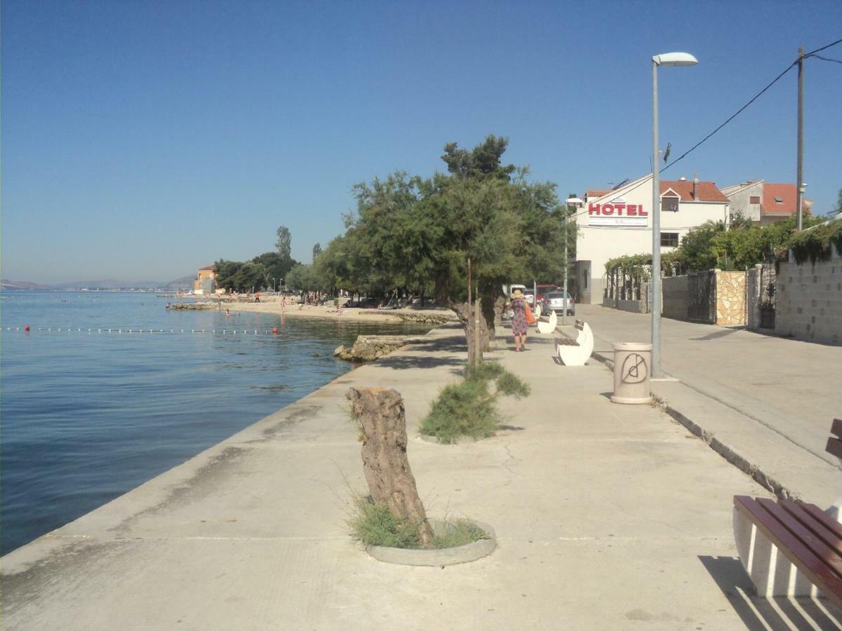 Studio Apartman Kaštel Kambelovac Kastela Bagian luar foto